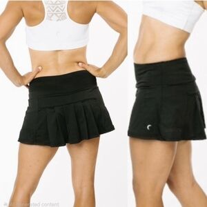 ZYIA  Black Pleated Women's Skirt